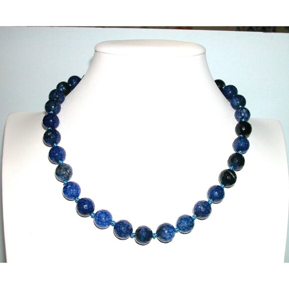 Blue Dragon Vein Agate Beaded Necklace With Magnetic Clasp - Picture 1 of 4